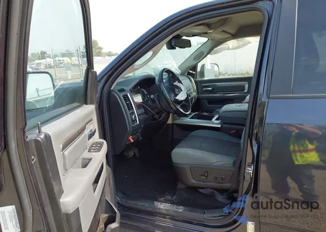 2015 Ram 1500 Outdoorsman z USA, uszkodzony, nr VIN 1C6RR7LT2FS673419